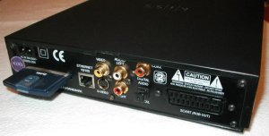 Lecteur DVD KISS dp-1500 - connectiques